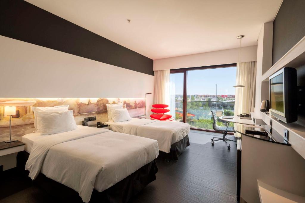 Hilton Madrid Airport - Resim 30