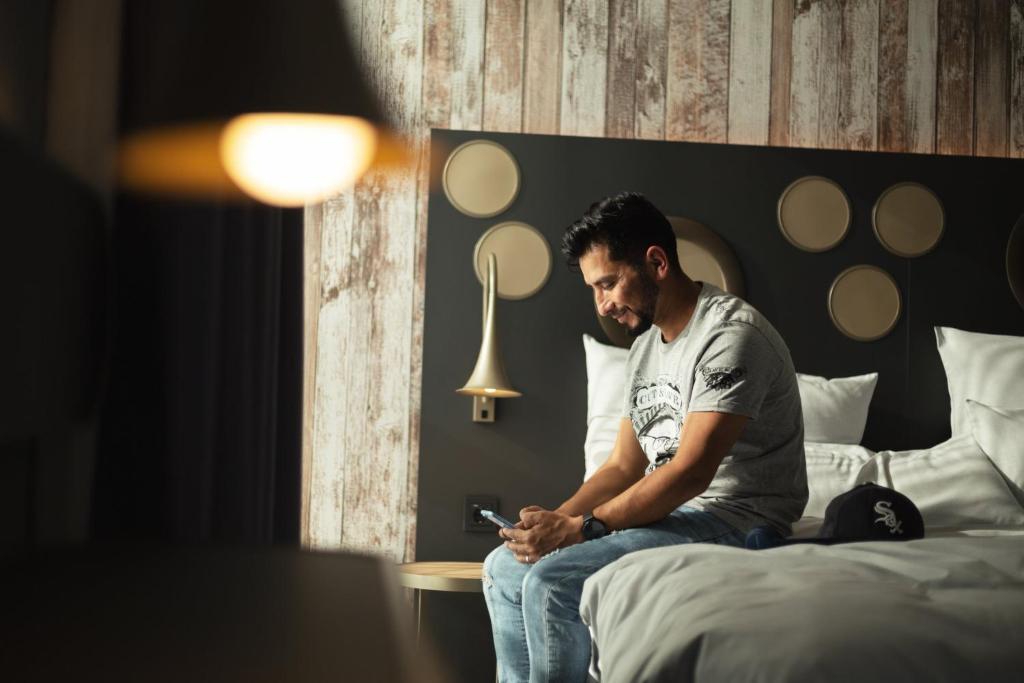 Holiday Inn - the niu, Brass Munich Olympiapark by IHG - Resim 42