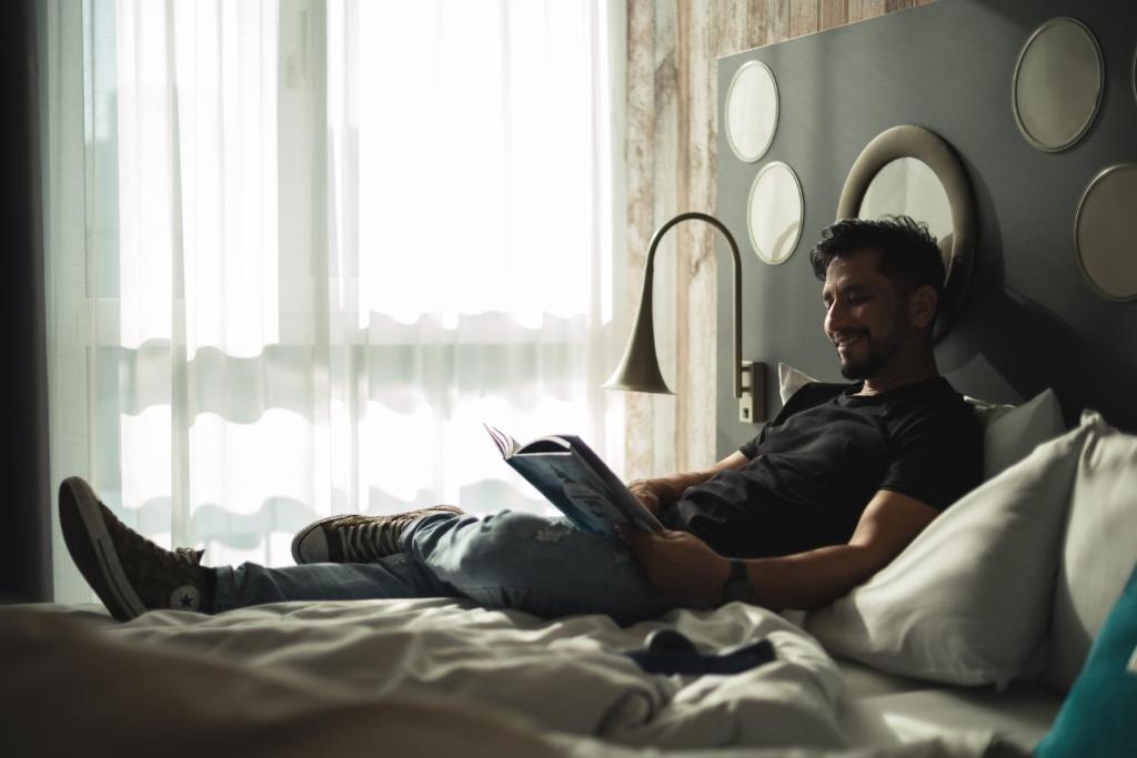 Holiday Inn - the niu, Brass Munich Olympiapark by IHG - Resim 34