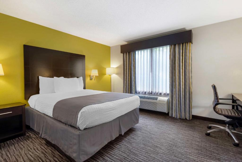 Best Western Magnolia Inn and Suites photo