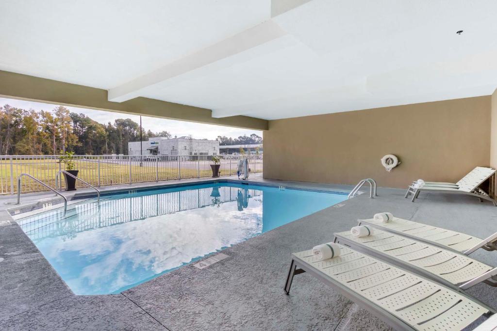 Best Western Magnolia Inn and Suites photo