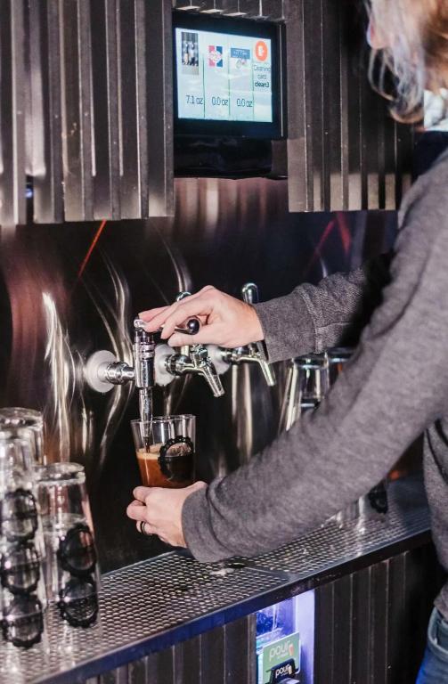 The Well Hotel & Taproom - Vierbettzimmer Mit Bergblick