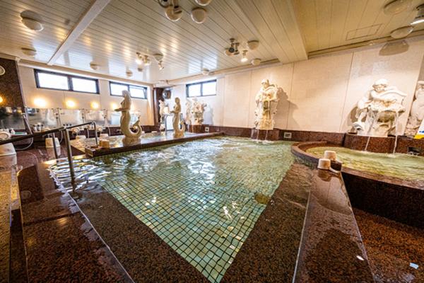 Bazén v ubytování Capsule Hotel Sauna G -topia male Only nebo v jeho okolí