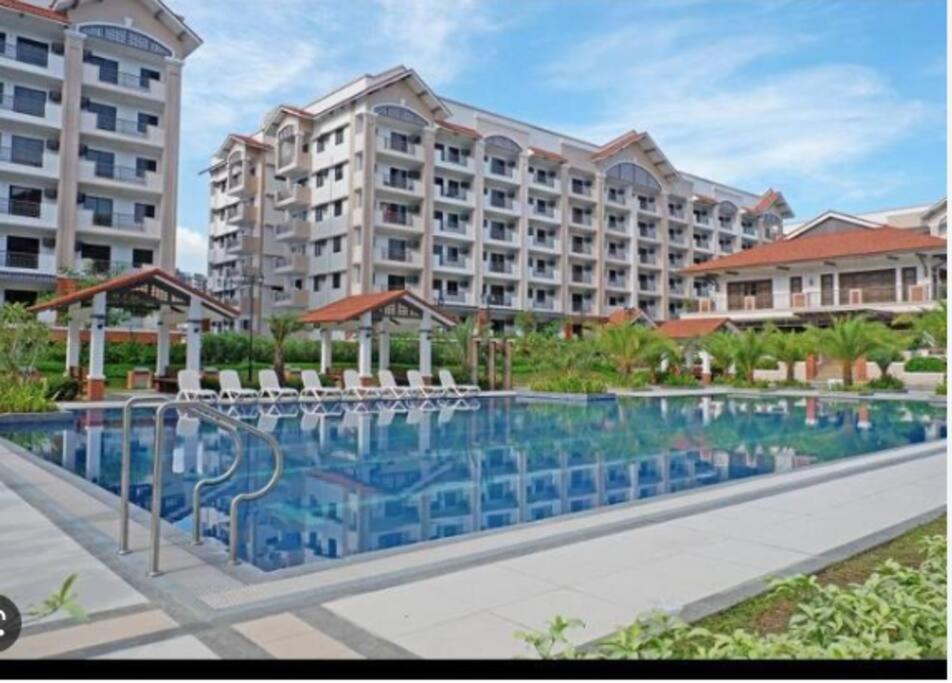 Cozy 3 Bedroom Staycation near BGC Makati Airport