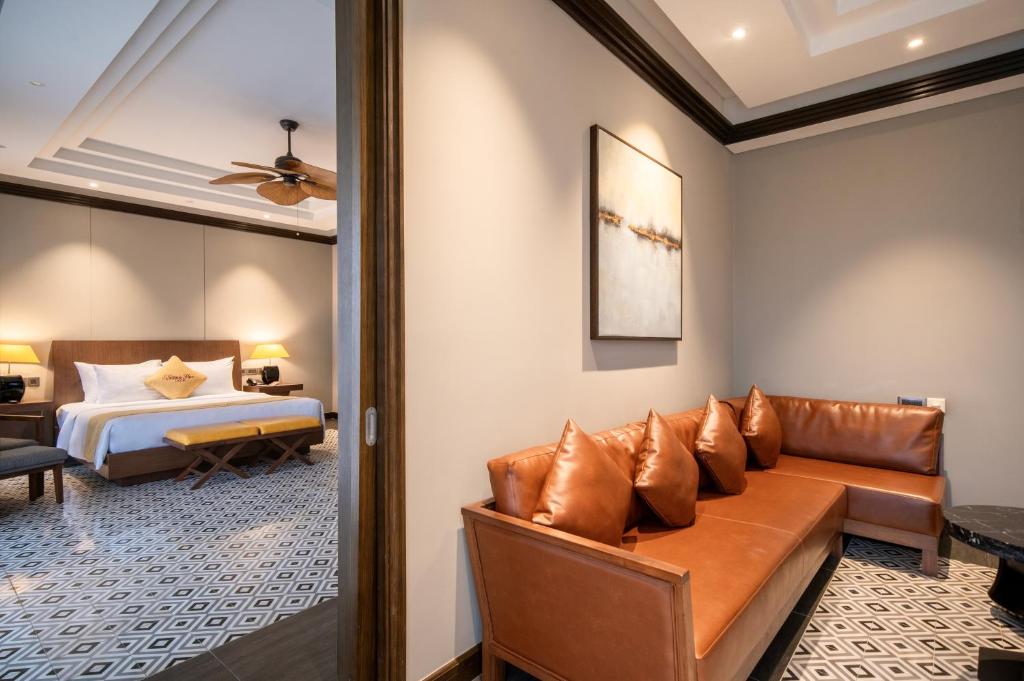 Senna Hue Hotel - 16