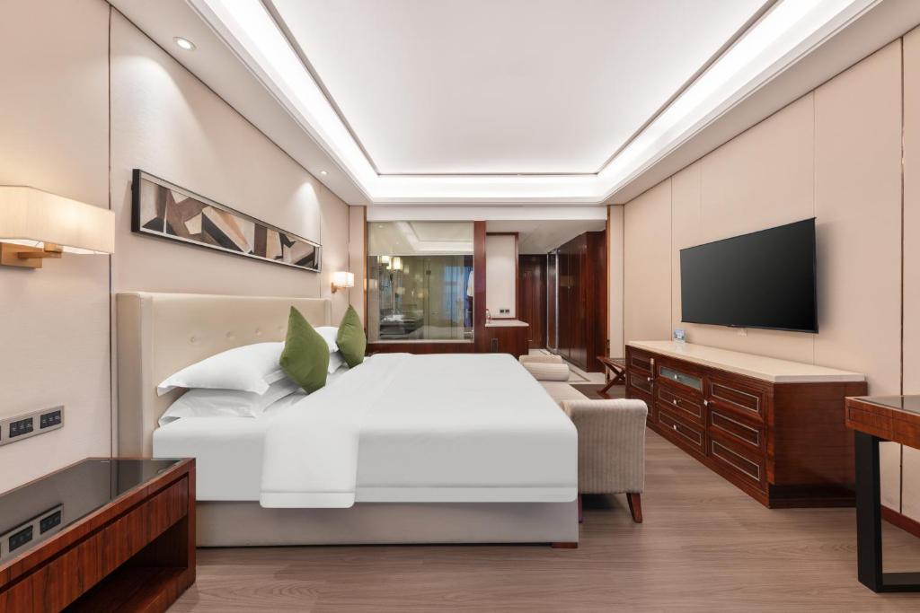 TV a/nebo společenská místnost v ubytování Wyndham Garden Foshan Nanhai