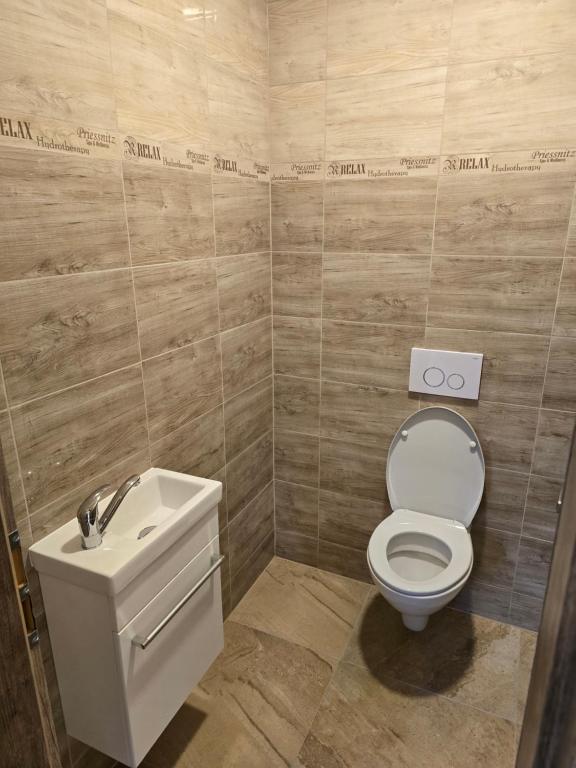 Zdjęcie z galerii obiektu NEZNAŠOVY*** Restaurant-Penzion w mieście Vrhaveč