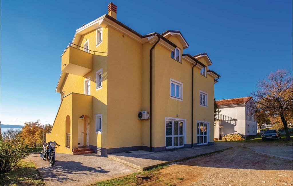 Budova, v ktorej sa apartmán nachádza