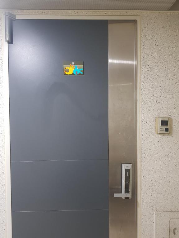 ソウルにあるGangnam Yeoksam Station Full-option Remodeling New Houseのギャラリーの写真