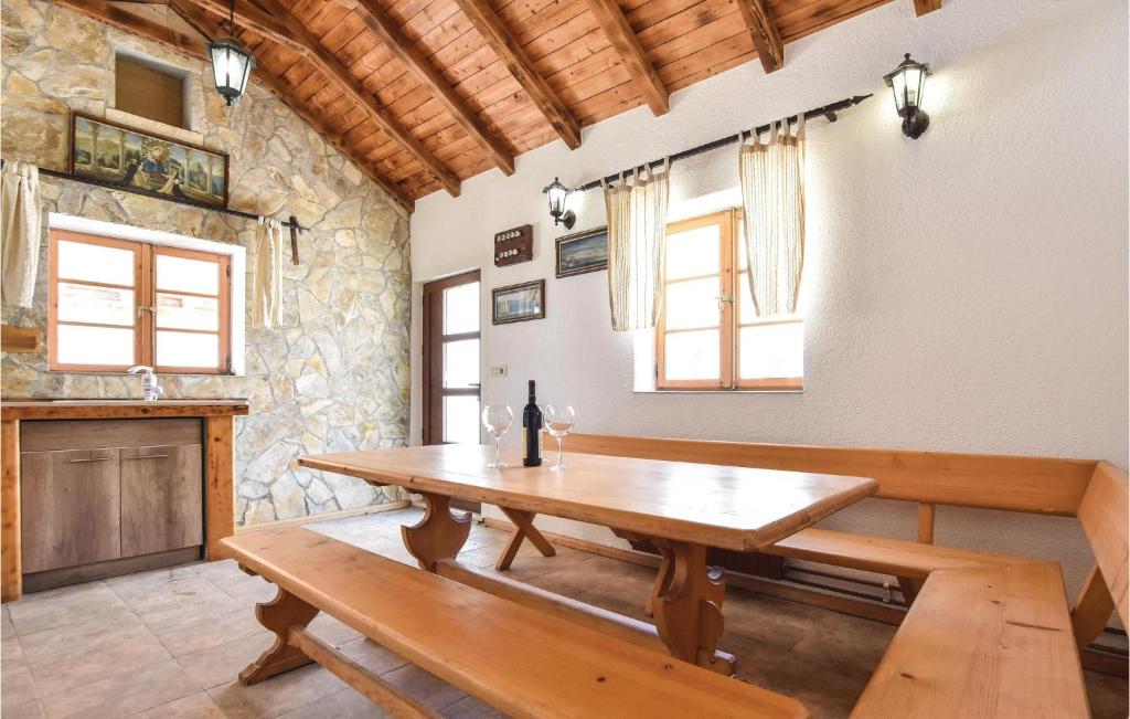 Fotografia z galérie ubytovania Lovely Apartment In Seget Donji v Trogiri