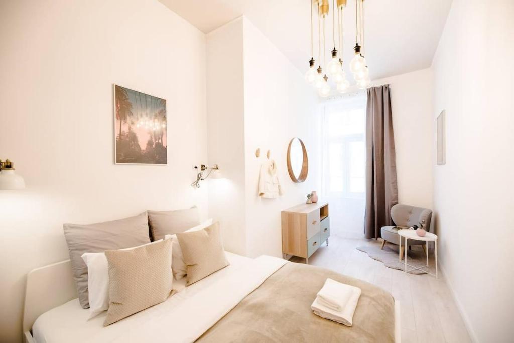 Brand new stylish very central apartment 1072 Budapest, Budapest, Akácfa utca 32 kép - 1