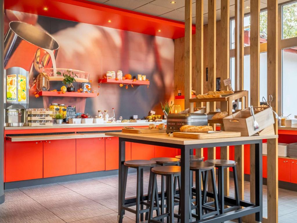 Kuchyň nebo kuchyňský kout v ubytování ibis Bayonne Centre