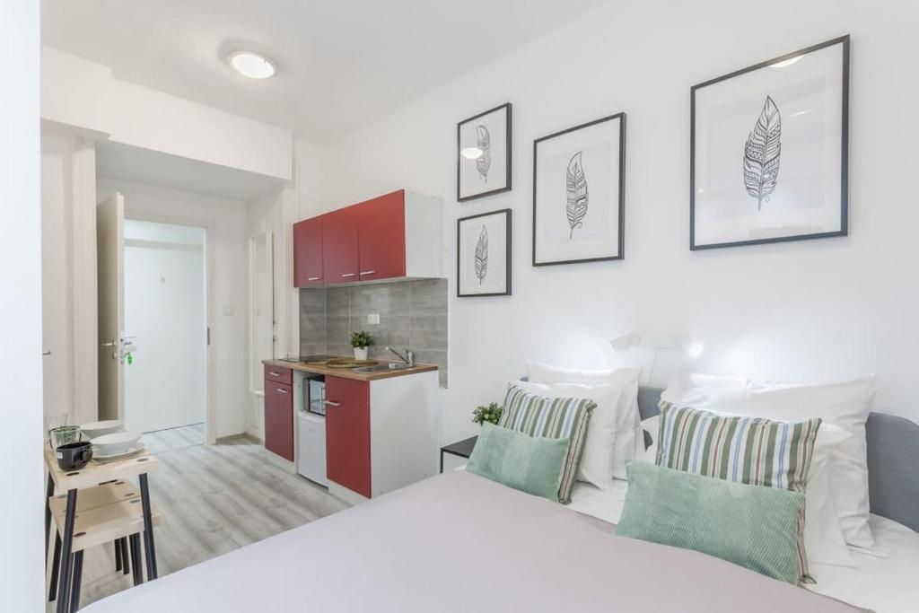 Modern Cozy Studio at the Center 1077 Budapest, Wesselényi utca 11 kép - 1