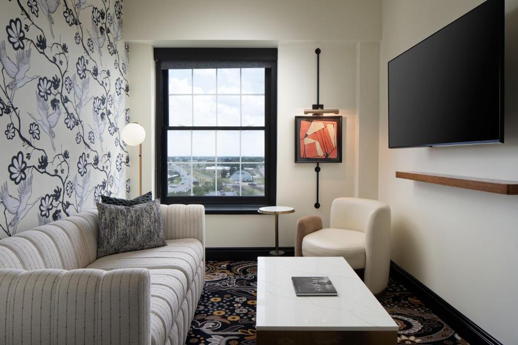 The LaSalle Hotel, Bryan College Station, a Tribute Portfolio Hotel - King Suite