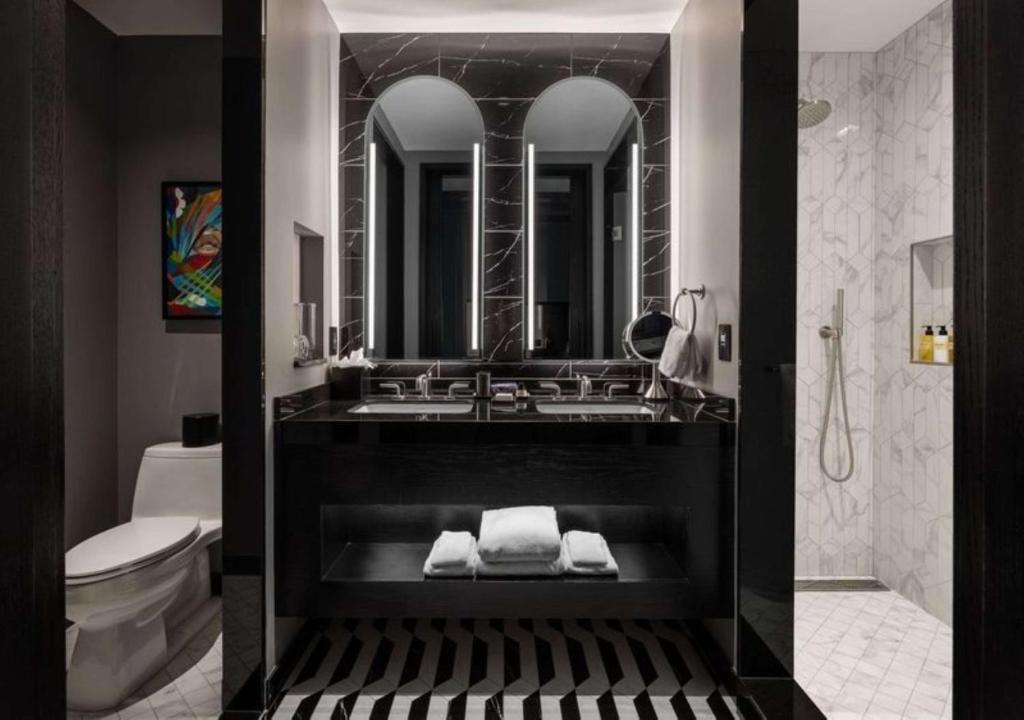 Daxton Hotel Birmingham, Curio Collection by Hilton photo