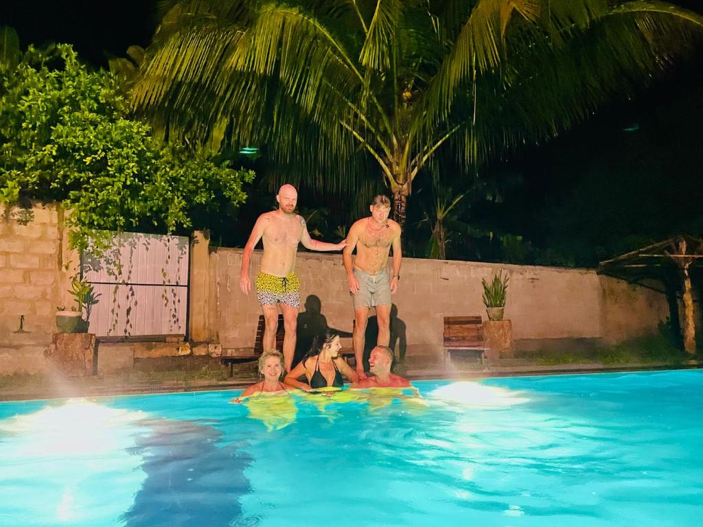 Bazén v ubytování Maika safari lodge nebo v jeho okolí