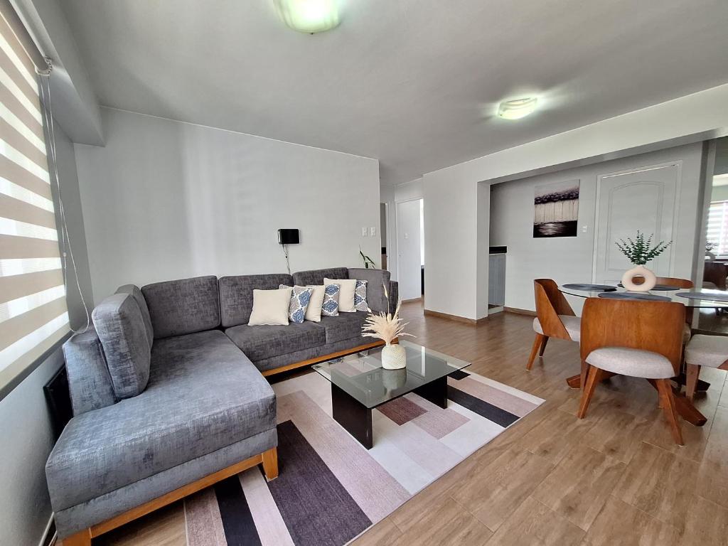 Posezení v ubytování Habitación en departamento Compartido - La Paz 504