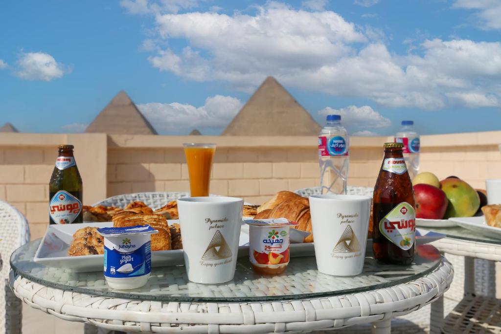 Nápoje v ubytování Pyramids Palace INN