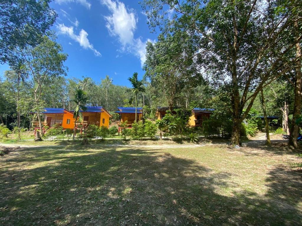 Zahrada ubytování Baan Panseng Bungalow