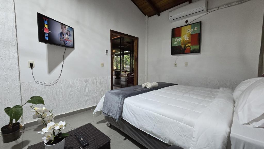 Postel nebo postele na pokoji v ubytování Habitación sin cocina en quinta Shizen