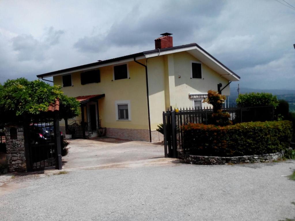 Foto dalla galleria di Casa Vacanze Sole & Luna a Contursi