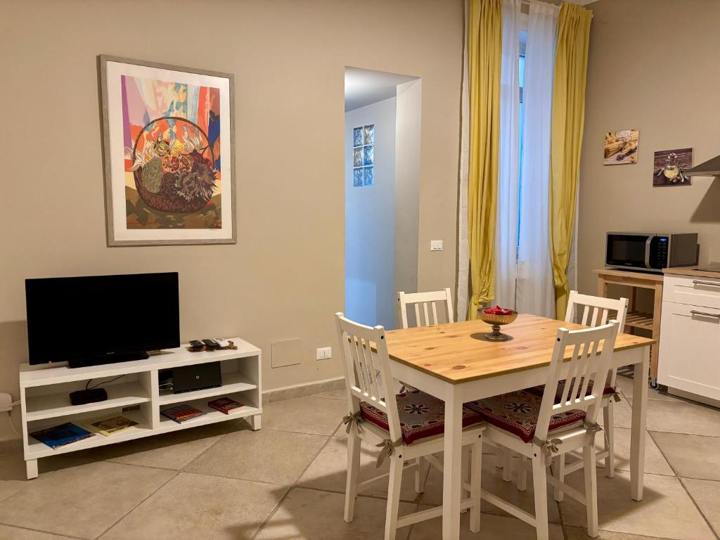 Goodstays - Flats with Terrace & Balcony - One-Bedroom Apartment