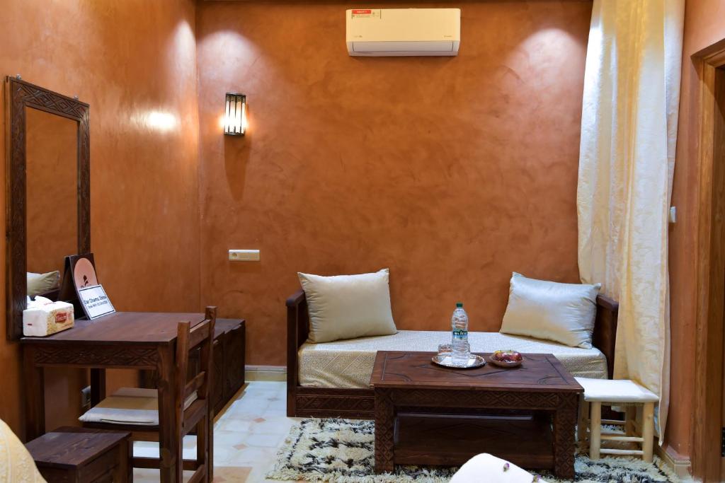 Postel nebo postele na pokoji v ubytování Dar Chams Ouarzazate