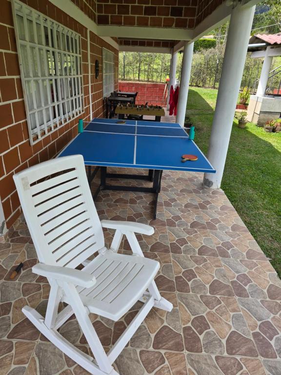 Stolní tenis v ubytování la hogareña nebo okolí