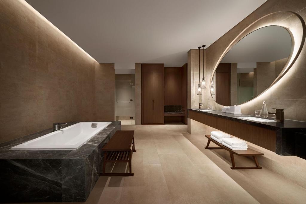 lịch trống Oceanfront Villas Nha Trang