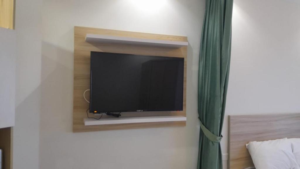 TV a/nebo společenská místnost v ubytování Juliana Beach Hurghada