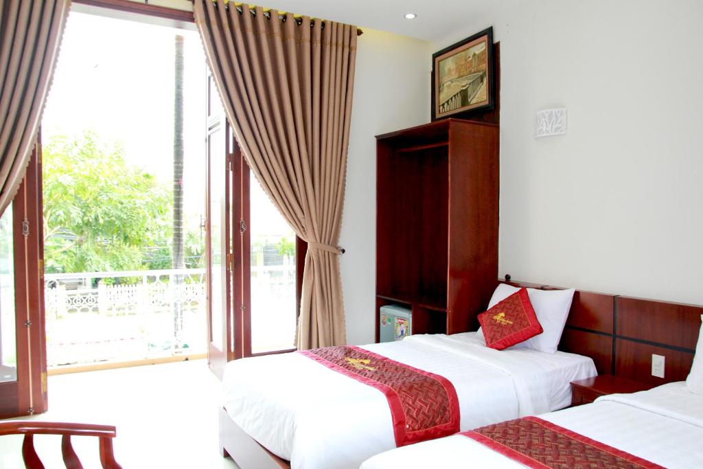 Hoi An Golden Horse Villa - 阳台的三个房间