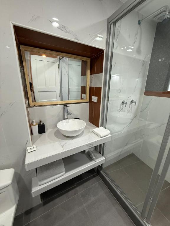 Koupelna v ubytování CASA CRISTOBAL Siete Cuartones