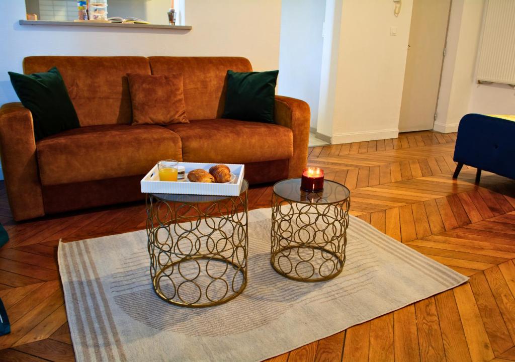 Posezení v ubytování Le Charme D'Antan - Terrasse - Balcon - Hypercentre Evreux