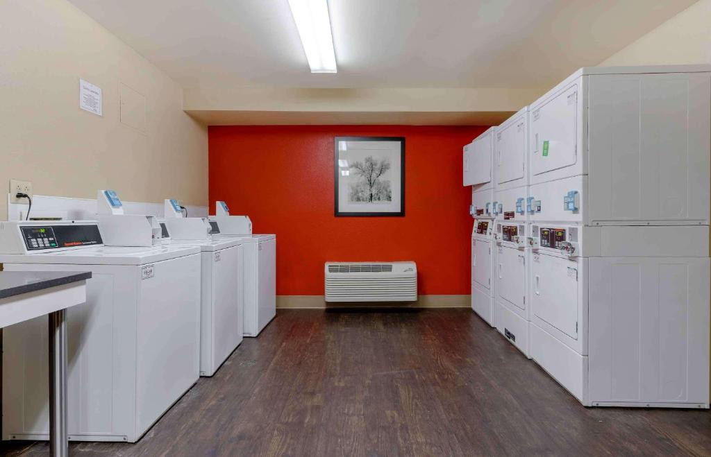 Kuchyň nebo kuchyňský kout v ubytování Extended Stay America Suites - Juneau - Shell Simmons Drive