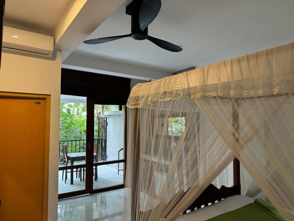 Fotografie z fotogalerie ubytování Brinkhouse Guesthouse , Unawatuna beach v destinaci Unawatuna