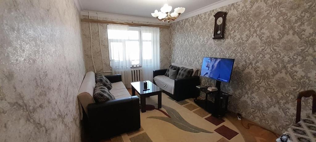TV a/nebo společenská místnost v ubytování Guest house with local family