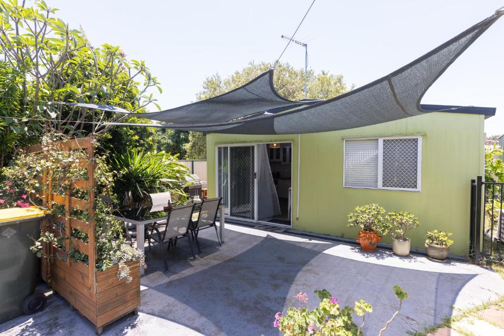 Zahrada ubytování Zen Escape Guest House " Location 2" - Serene Loft, Zen Garden Tiny Home, Nooky Studio