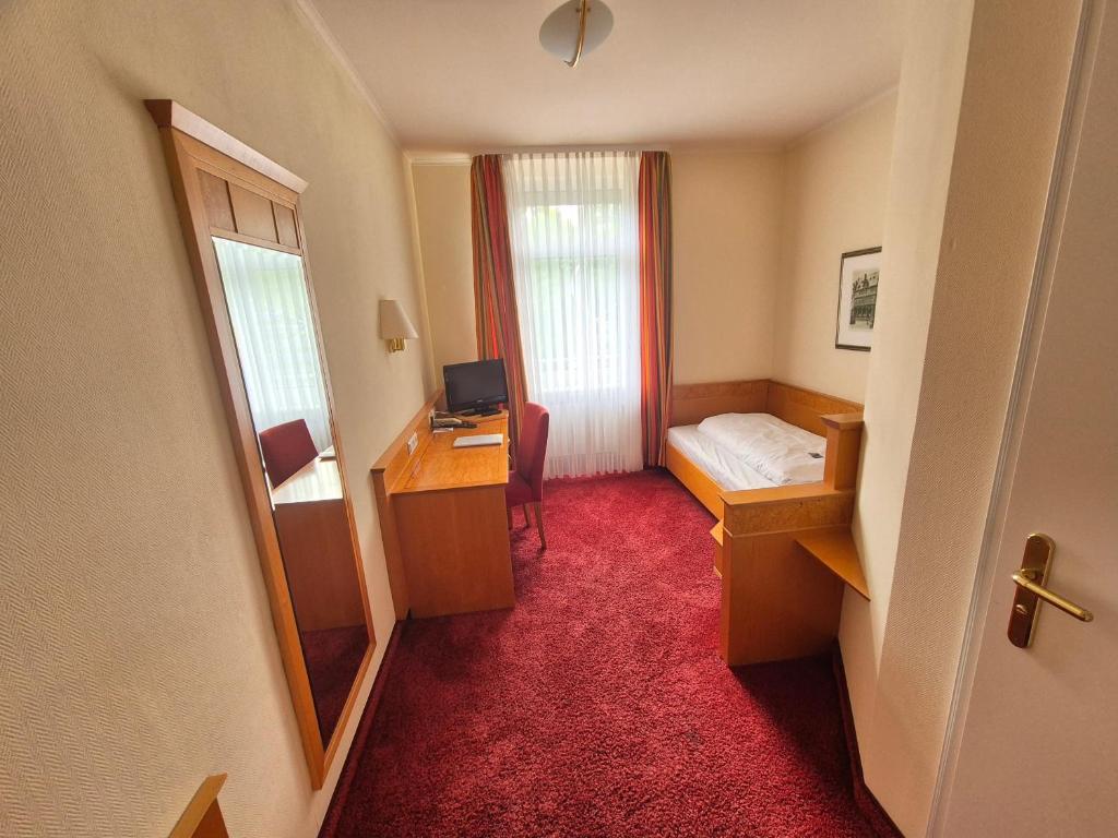 
Standard Single Room with Shower
