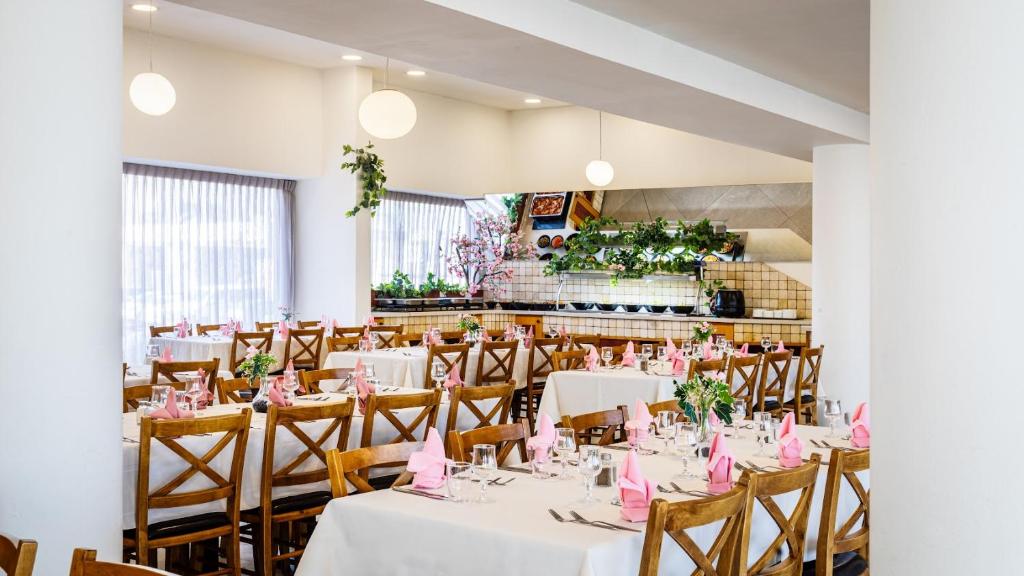 Restaurace v ubytování Inbar Hotel