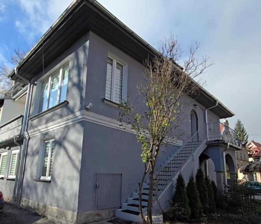 Budynek, w którym mieści się apartament