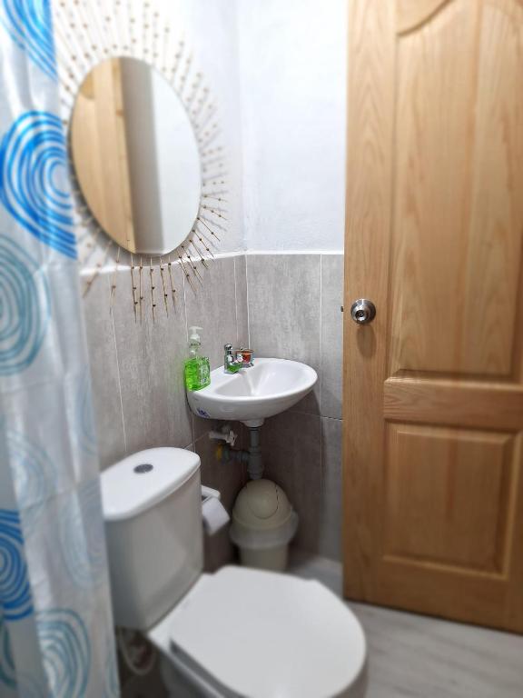 Koupelna v ubytování Hostal Prana