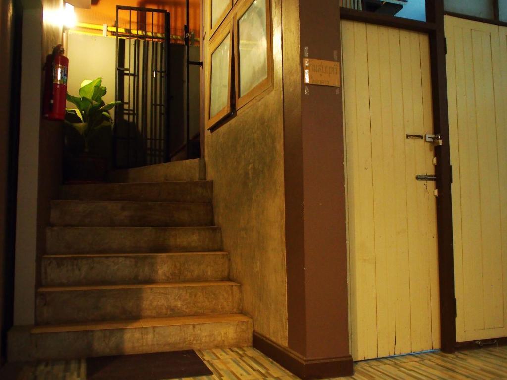 Chommuang Guest House - 12