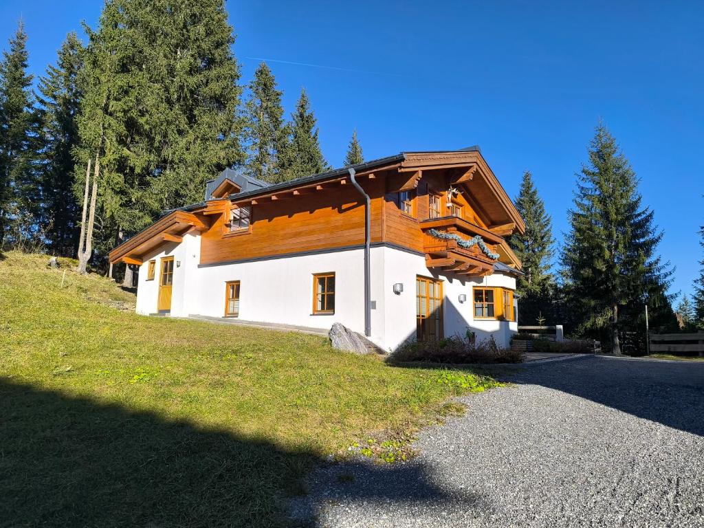 Appartement Königsleiten - Huis Met Vier Slaapkamers