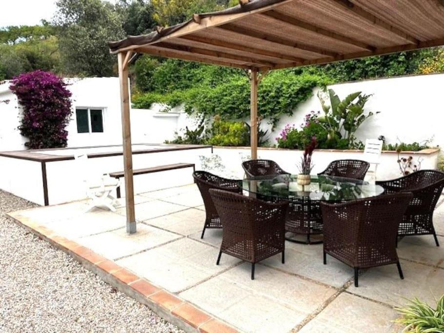 Nature hideaway with private pool, garden & sauna 40 min to City Malaga