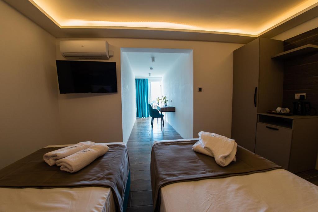 Blu Waters Boutique Hotel - 13