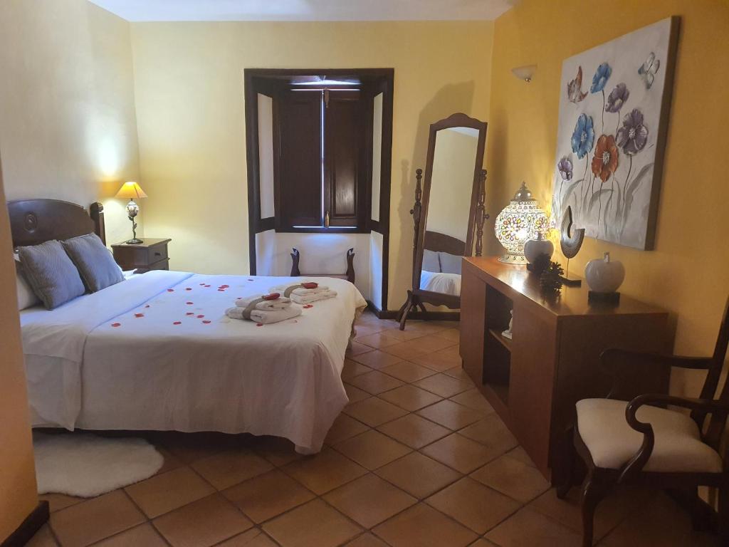 Hotel Rural La Raya 1866 - Suite With Terrace