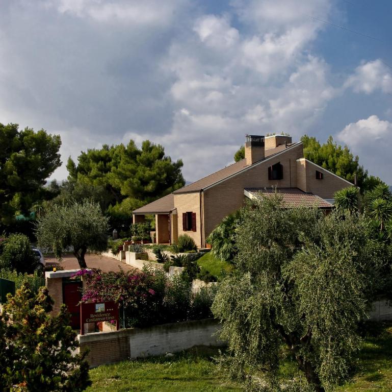 A garden outside Residence Costamartino