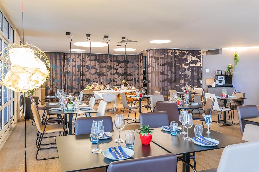 Гостиная зона в Novotel Setubal