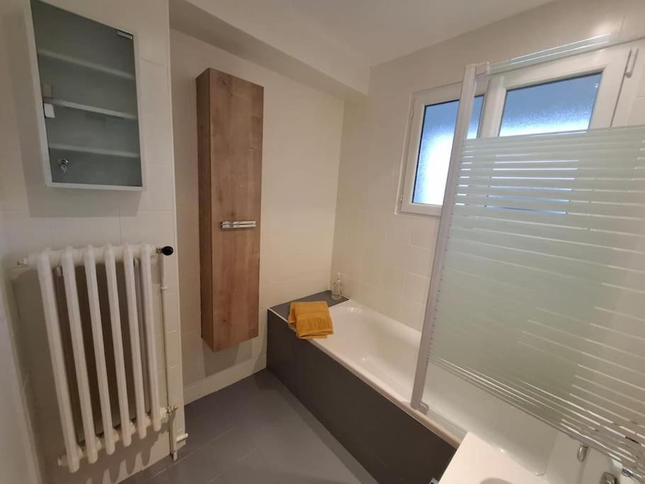 Koupelna v ubytování Appartement calme avec vue