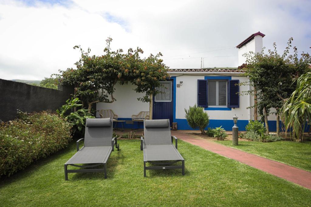 Κήπος έξω από το Vila Pilar Mar - Rural Apartment in the Countryside of São Miguel